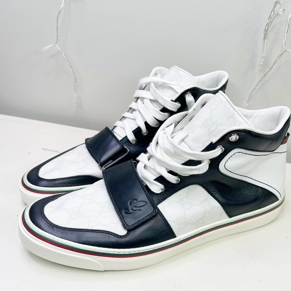 Gucci Black and White High Top Sneakers. Size: 12
Vintage GG Supreme Sneaker - Picture 2 of 9